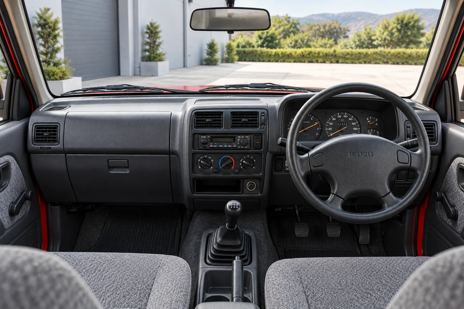 Red Isuzu photo 6
